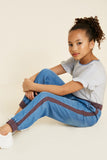 G4542-MID DENIM Chambray Side-Stripe Joggers Sitting